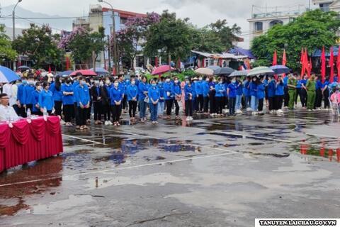 Ra quân Chiến dịch thanh niên tình nguyện hè và hưởng ứng Ngày Môi trường thế giới tại huyện Tân Uyên 