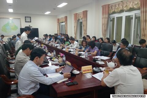UBND huyện Tân Uyên: Phiên họp thường kỳ tháng 3