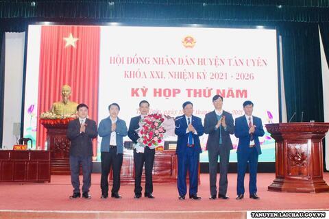 Đồng chí Lò Văn Biên được bầu làm Phó Chủ tịch UBND huyện Tân Uyên khóa XXI, nhiệm kỳ 2021-2026