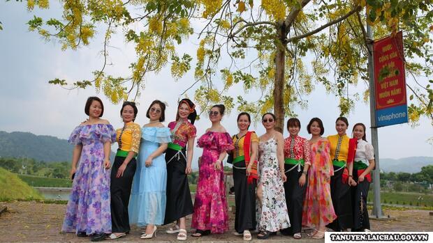 Tân Uyên chú trọng thực hiện Đề án xây dựng xã, bản nông thôn mới nâng cao gắn với phát triển du lịch