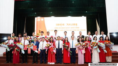 Hội nghị công bố Nghị quyết, quyết định về sắp xếp tổ chức bộ máy và công tác cán bộ