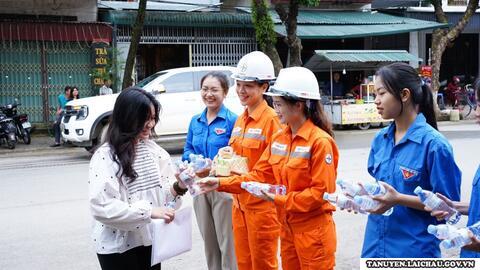 Gần 400 thí sinh trên địa bàn huyện Tân Uyên bước vào ngày thi đầu tiên  Kỳ thi THPT năm 2024