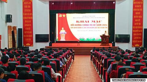Bồi dưỡng chính trị hè cho cán bộ, giáo viên năm 2024
