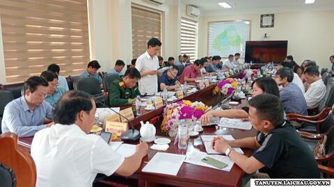UBND huyện Tân Uyên, họp thường kỳ tháng 02/2025
