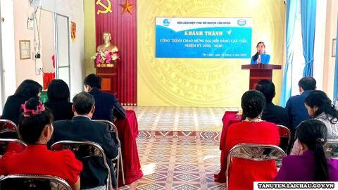 Hội LHPN huyện, khánh thành công trình “Đèn điện thắp sáng” 