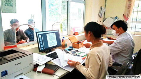 Bộ phận Tiếp nhận và Trả kết xã Nậm Cần giải quyết 139 hồ sơ thủ tục hành chính