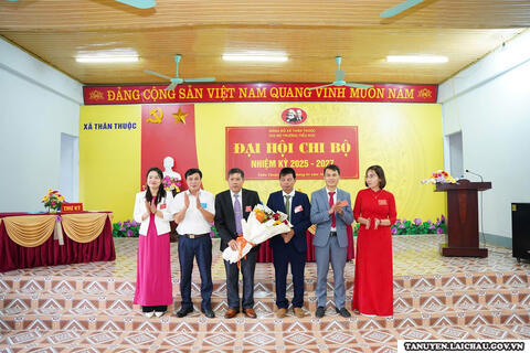 <a href="/tin-tuc-su-kien/dai-hoi-dang-cac-cap" title="Đại hội Đảng các cấp" rel="dofollow">Đại hội Đảng các cấp</a>
