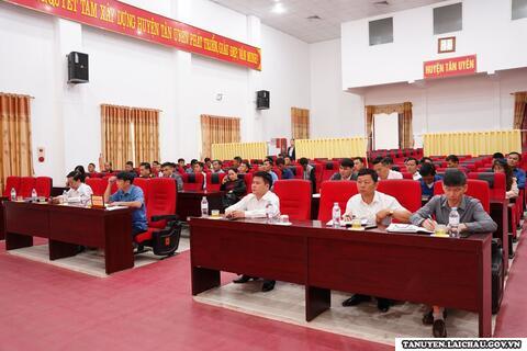 Hội nghị gặp mặt Trưởng các điểm nhóm, người có uy tín trong tôn giáo trên địa bàn huyện năm 2025