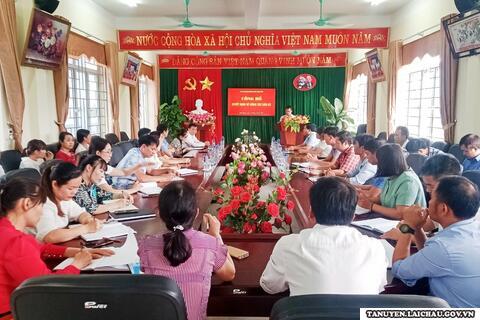 UBND huyện Tân Uyên: Công bố Quyết định về công tác cán bộ
