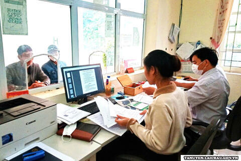 <a href="/chuyen-de/cai-cach-hanh-chinh" title="Cải cách hành chính - Chuyển đổi số" rel="dofollow">Cải cách hành chính - Chuyển đổi số</a>