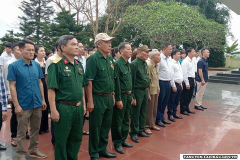 Huyện Tân Uyên: Dâng hương tưởng niệm các anh hùng liệt sĩ