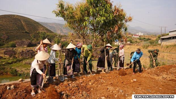 Mường Khoa đẩy nhanh xóa nhà tạm, nhà dột nát