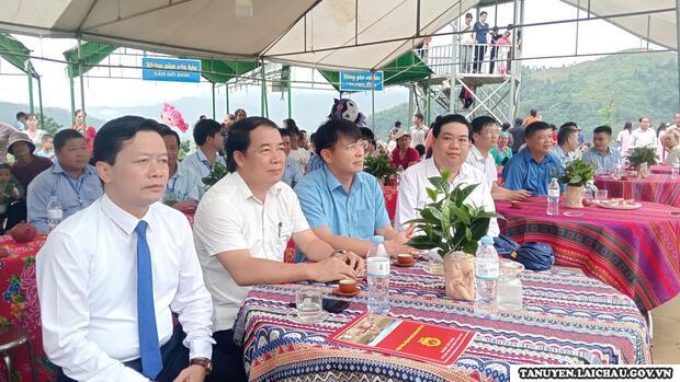  Hội thi hái chè, sao chè tại xã Phúc Khoa